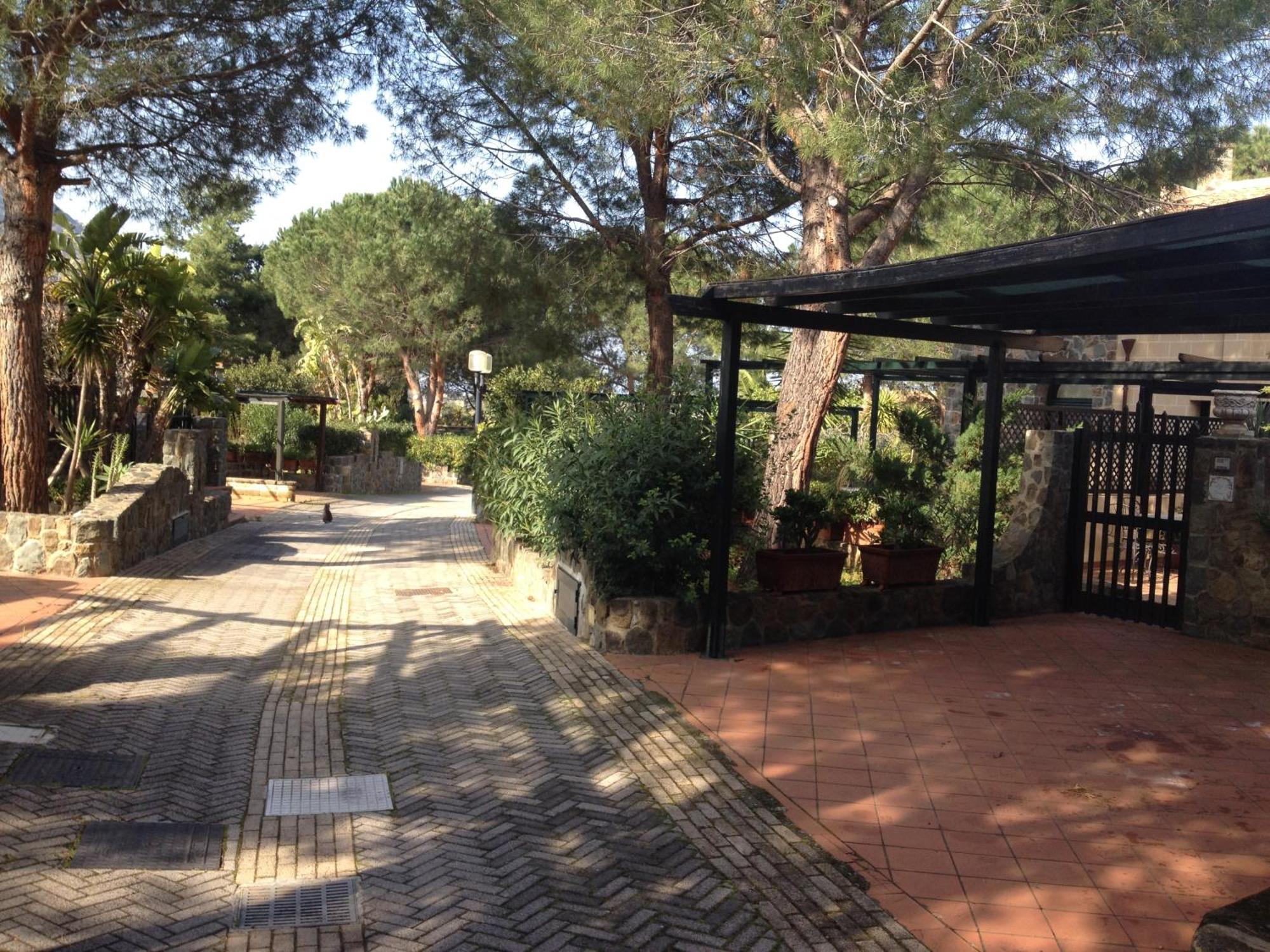 Villa Al Mare Baia Emiri Mazzaforno Чефалу Экстерьер фото